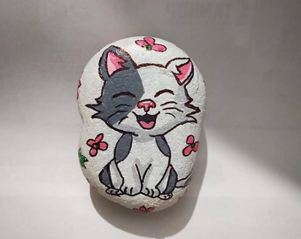 Kitty, Stone art