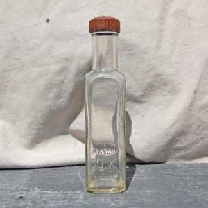Vintage Mason’s OK Sauce Bottle with Original Bakelite Lid, Vintage Home Decor, Bottle Digging