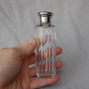 Antiguo tarro alto de cristal de plata de ley, antiguo tarro de tocador con tapa de plata (fechado en 1877)