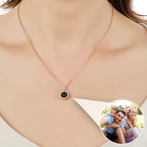 Photo Projection Necklace, Custom Photo Necklace,Memorial Picture necklace, Mom Necklace, Personalized necklace For Mom, Christmas Day Gift