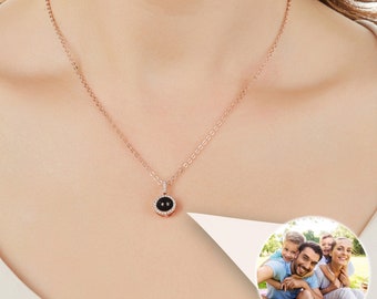 Photo Projection Necklace, Custom Photo Necklace,Memorial Picture necklace, Mom Necklace, Personalized necklace For Mom, Christmas Day Gift