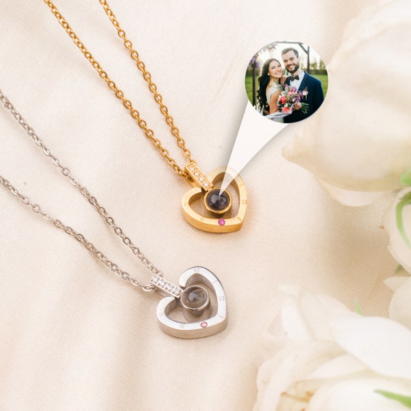 Photo Projection Necklace, Memorial Photo Necklace, Personalized Picture Necklace, Heart Mom Necklace, Couple Photo Jewelry, Gift for Her