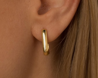 Dainty Gold Hoop Earrings, Tiny Chunky Hoop Earrings, 18K Gold Plated Huggie Hoops, Everyday Gold Earrings, Gift for Her,