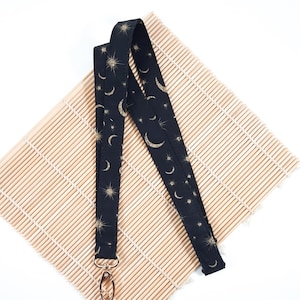 Lanière dorée au clair de lune, support de lanière constellation de la lune, support pour carte d'identité en tissu soleil étoile lune, porte-clés échappé, cadeau pour professeur de sciences Royaume-Uni