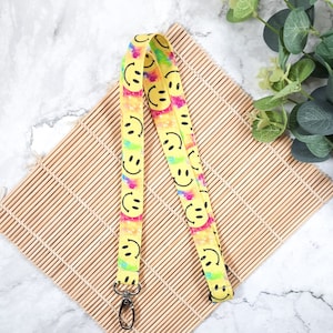 Smiley Gesicht Schlüsselband, lächelndes Schlüsselband für Ausweis oder Schlüssel, abtrünniger Id Halter, Stoff-Schlüsselanhänger, Studenten Geschenk UK