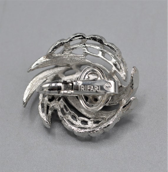 Crown Trifari Silver Tone Brooch and Earrings - image 7