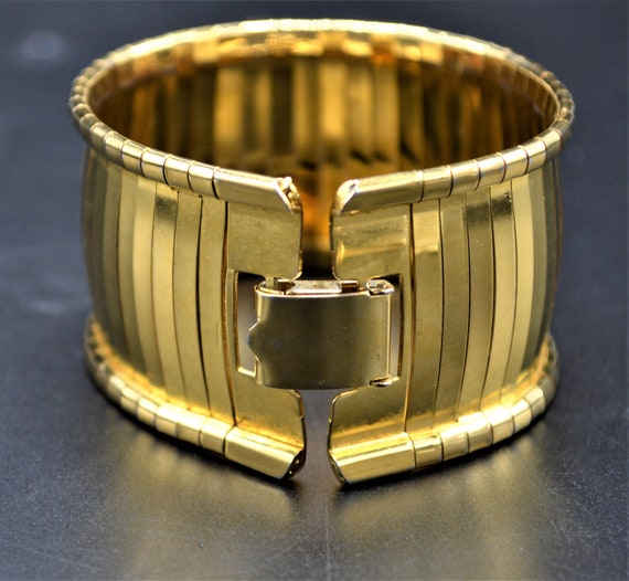 1960's Napier Gold Tone Wide Articulated Bangle - image 3