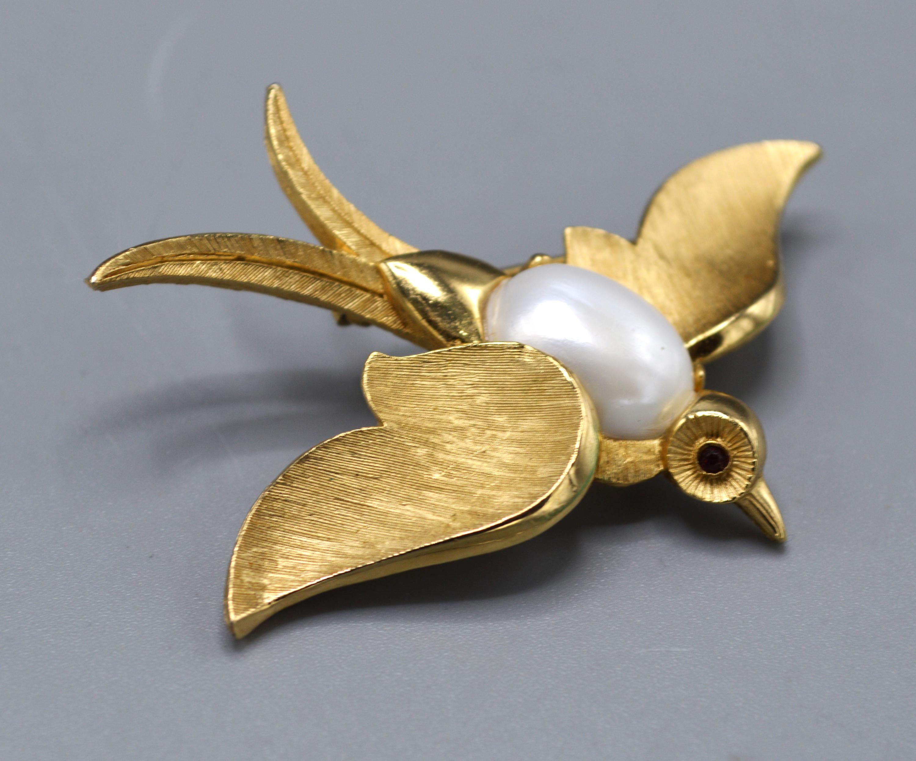 Trifari Bird - Etsy