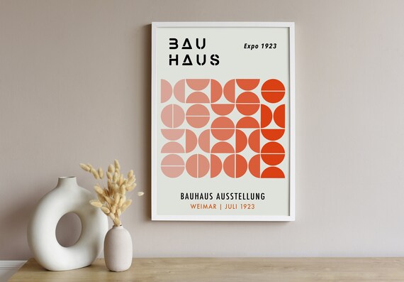 赤とピンクのバウハウスアートプリント：幾何学模様のミッド