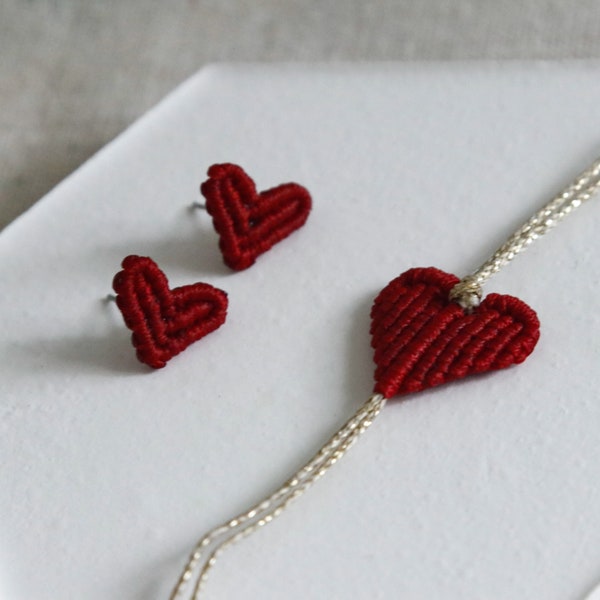 Handmade micromacrame jewelry set • heart stud earrings and bracelet • cute valentine's day macrame gift • friendship bracelet and earrings