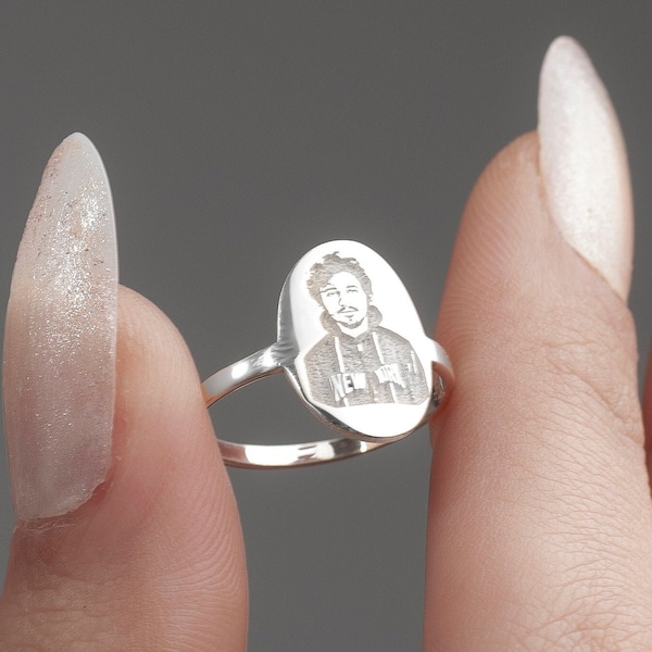 Engraved Photo Ring, Portrait Ring in Sterling Silver, Memorial Ring, Gift for Mom, Photo Engraving Ring, Remembrance Jewelry, Gift for Her