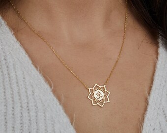 Jewel Tie 925 Sterling Silver with Gold-Toned University of Colorado Medium Crest Pendant Jewel Tie 925 Sterling Silver with Gold-Toned University of Colorado Medium Crest Pendant