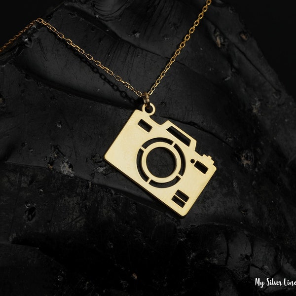 Camera Necklace in Sterling Silver, Photography Jewelry, Photographer Gift, Camera Pendant, Dainty Camera Pendant, Photographer Jewelry