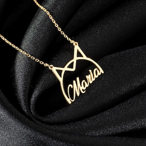 Personalized Cat Necklace, Cat Jewelry in Sterling Silver, Custom Cat Head Pendant, Cat Lover Gift, Cat Name Necklace, Cat Silhouette Charm