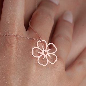 スターリングシルバーの桜ネックレス、日本の桜ペンダント、上品な桜のネックレス、花のジュエリー、彼女へのギフト、花のチャーム