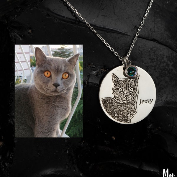 Pet Photo Necklace in Sterling Silver, Engraved Dog Cat Jewelry, Pet Mom Gift, Encary Jewelry Pet, Pet Remembrance Gift, Gift for Pet Lover