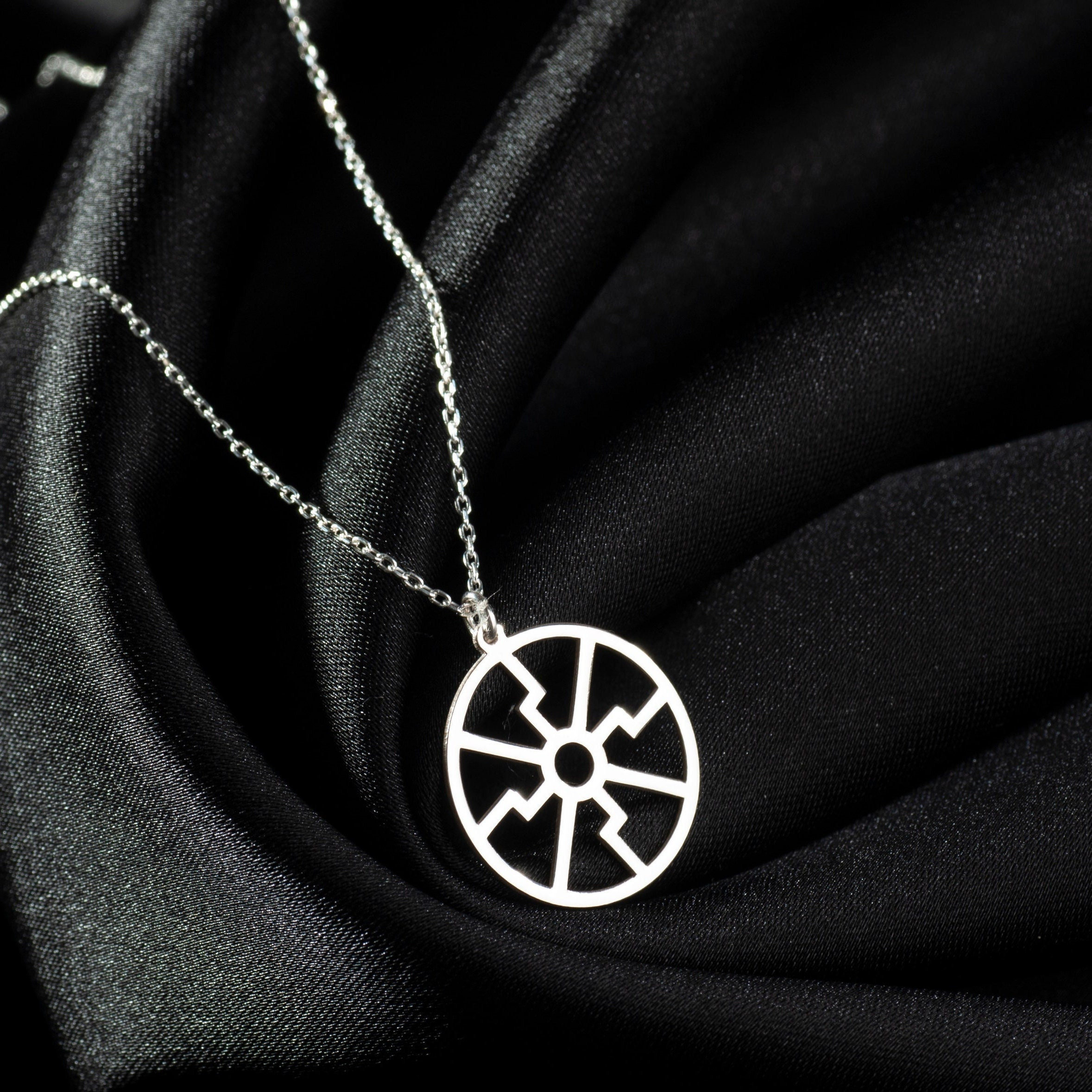 スターリングシルバーのライトニングマンダラネックレス：サンダー