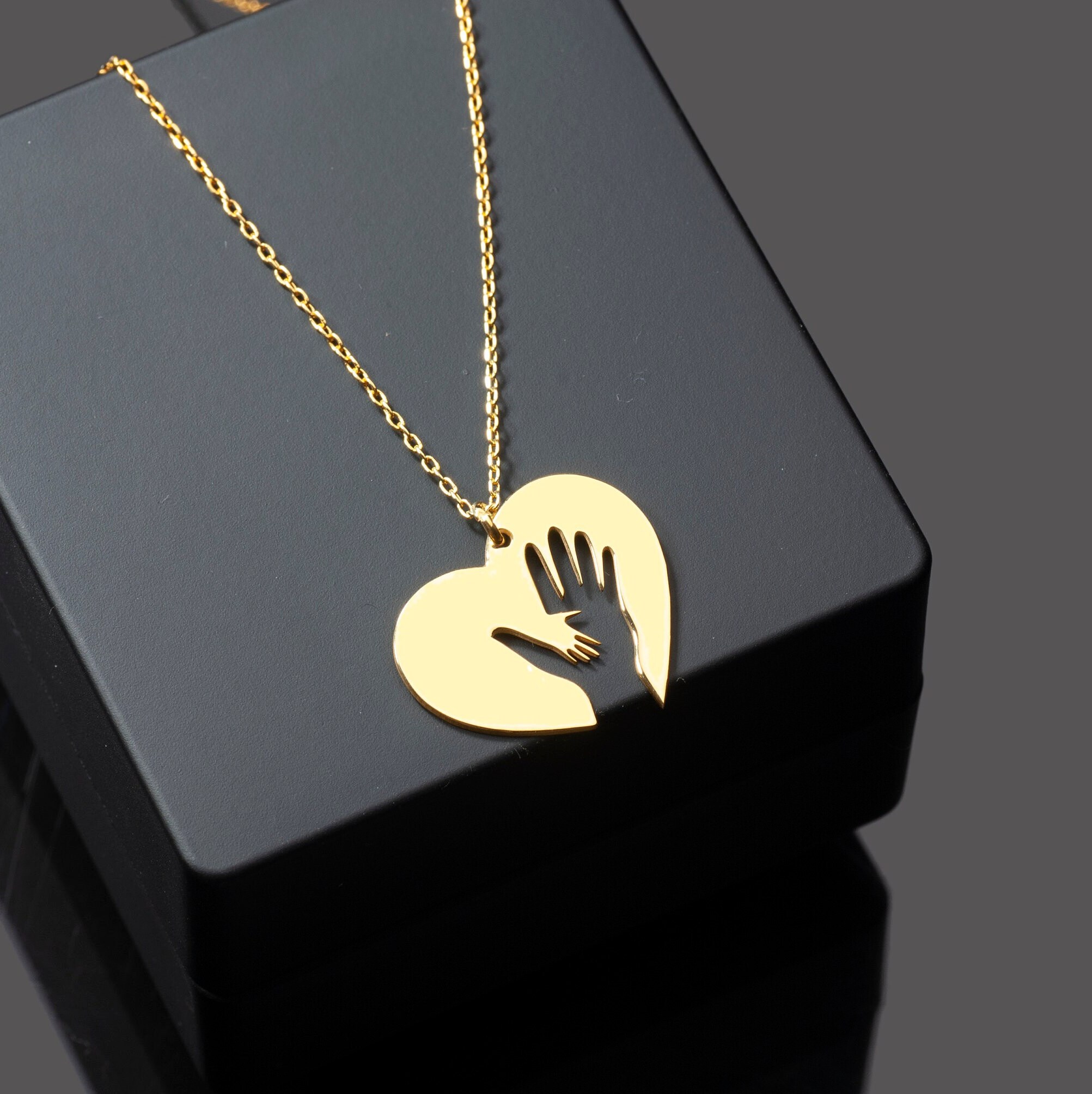 Collana con ciondolo a forma di cuore in moissanite – & Co