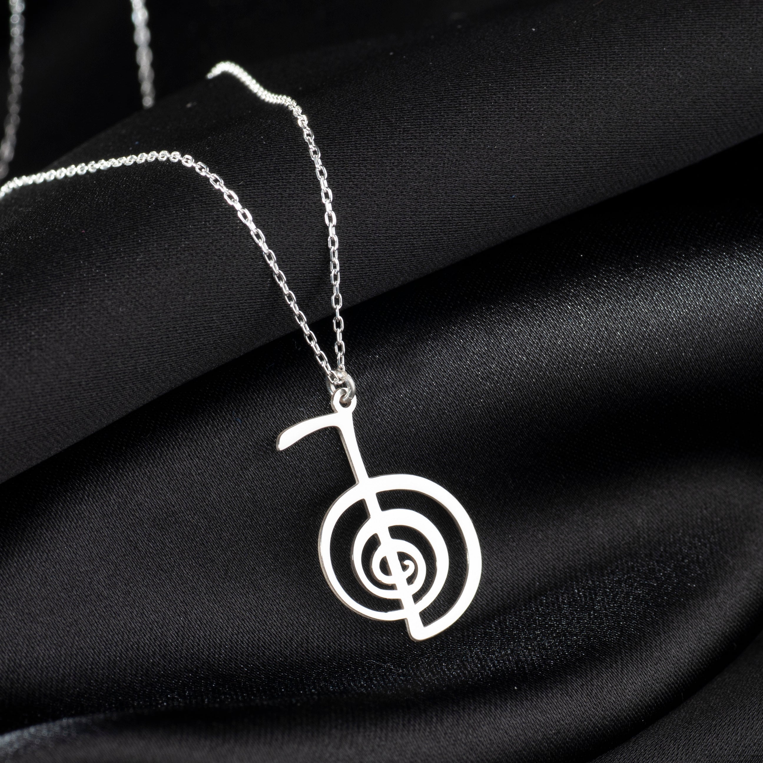 hiro❀レイキ玉ネックレス夜光❀ hiro❀レイキ玉ネックレス夜光❀ 71FNIK2ITkL.jpg