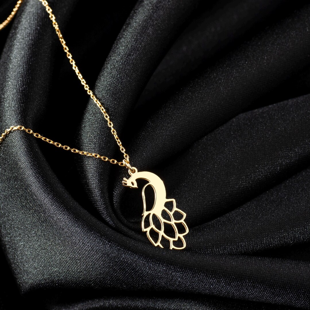 WEVENI Alloy Crystal Purple Peacock Necklace - Dainty Bird Pendant Fashion Jewelry Gift For Women
