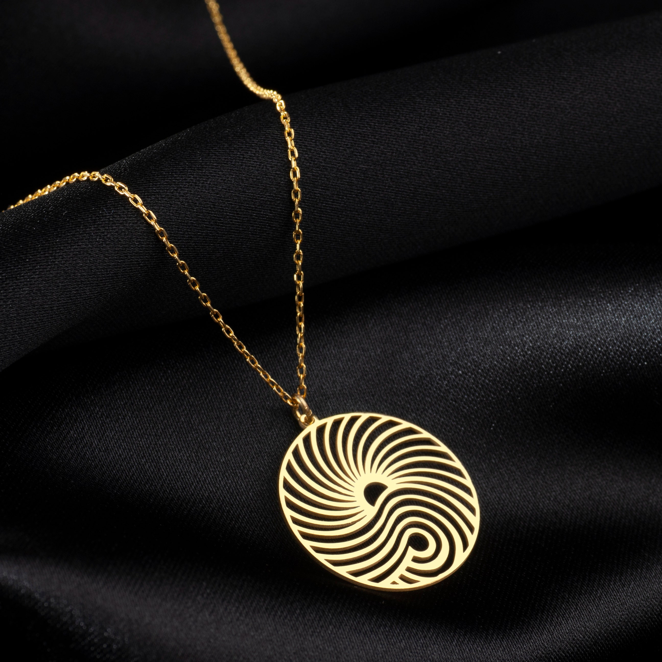 JERWLI Collana Donna In Argento 925 Con Ciondolo Onda E Sole - Gioiello Ispirato Al Mare, In Confezione Regalo