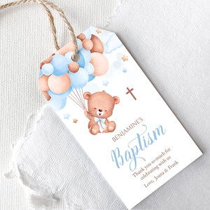 Balise de remerciement modifiable pour le baptême. Ours en peluche bleu, décor de montgolfière. Plaquette de baptême bébé garçon, croix de 1ère communion. BBB