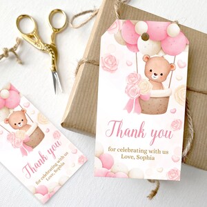 MODIFICABILE Tag di ringraziamento. Etichetta personalizzata per bomboniera per il primo compleanno di una ragazza con il cuore dolce di San Valentino. Decorazione in mongolfiera orsetto rosa. VAL