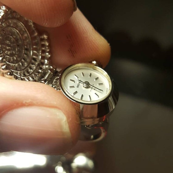 Seiko ring watch. Flip top lid stunningly beautif… - image 5