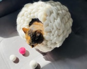 Cat cave, cat cave bed, Merino wooll cat bed, Cuddly beds for cats and dogs, knitted wool, cat house