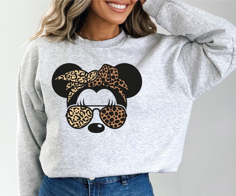 Disney Leopard Bandana Minnie Mouse Shirt,Cute Disney Mom Sweatshirt,Leopard Minnie Ear Tee, Leopard Women Tee,Disney Family Vacation Hoodie 画像 1