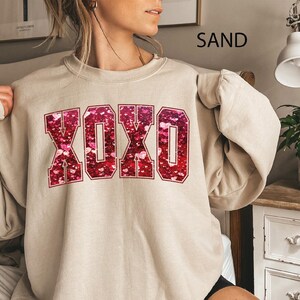XOXO Valentines Day Sweatshirt, Valentines Shirt, Valentines Hoodie, Women Love Heart Cute Shirt, Holiday Gift for Her XOXO,XOXO Teach Sweat