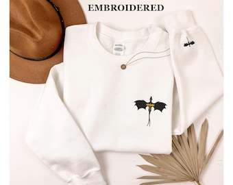 EMBROIDERED Fourth Wing Sweatshirt, Basgiath War College, Dragon Rider, Riders Quadrant, Violet Sorrengail, Xaden Riorson, Fantasy reader