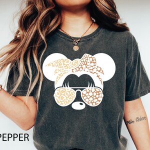 Disney Leopard Bandana Minnie Mouse Shirt,Cute Disney Mom Sweatshirt,Leopard Minnie Ear Tee, Leopard Women Tee,Disney Family Vacation Hoodie 画像 7