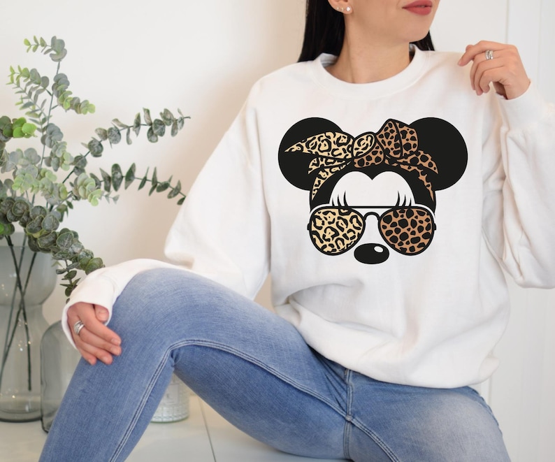 Disney Leopard Bandana Minnie Mouse Shirt,Cute Disney Mom Sweatshirt,Leopard Minnie Ear Tee, Leopard Women Tee,Disney Family Vacation Hoodie 画像 4