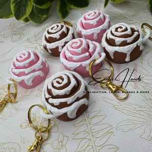 Cinnamon Roll Fidget Keychain – Stress Relief Clicker Toy | Cute Bakery-Inspired Sensory Toy | Mini Fidget Gift