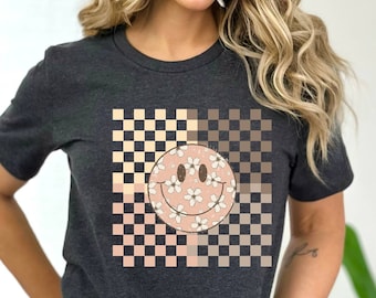 Checkered Smiley Face T-Shirt: Trendy Graphic Tee
