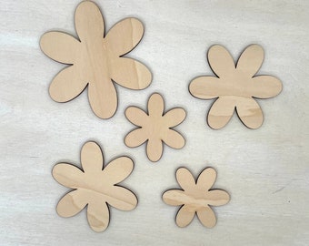 Fleurs en bois / Lot de 10 / Créations vierges / Embellissements artisanaux / Décoration murale / Fleurs en bois pour décorations murales ou projets créatifs