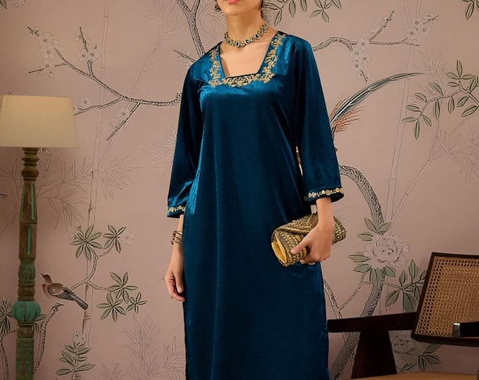 Silk Velvet Embroidered Kurta Set with Chiffon Dupatta – 3-Piece Luxury Ethnic Wear