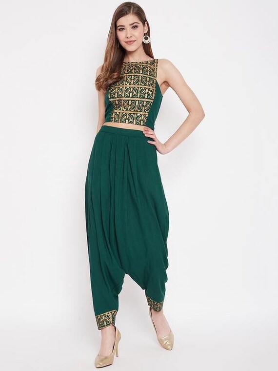 Ahalyaa Women Dark Green Crepe Glitter Printed Kurta with Dhoti Pants