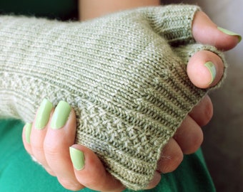 Talamh - Fingerless Mitts Knitting Pattern