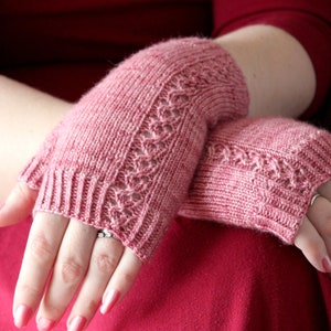 Teine - Fingerless Mitts Knitting Pattern