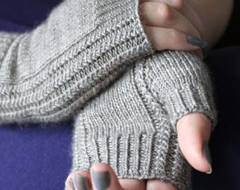 Tar-Sgàil Mitts - Textured Fingerless Mitts Knitting Pattern