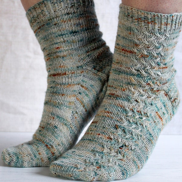 Killieleepie - Cabled Sock Knitting Pattern