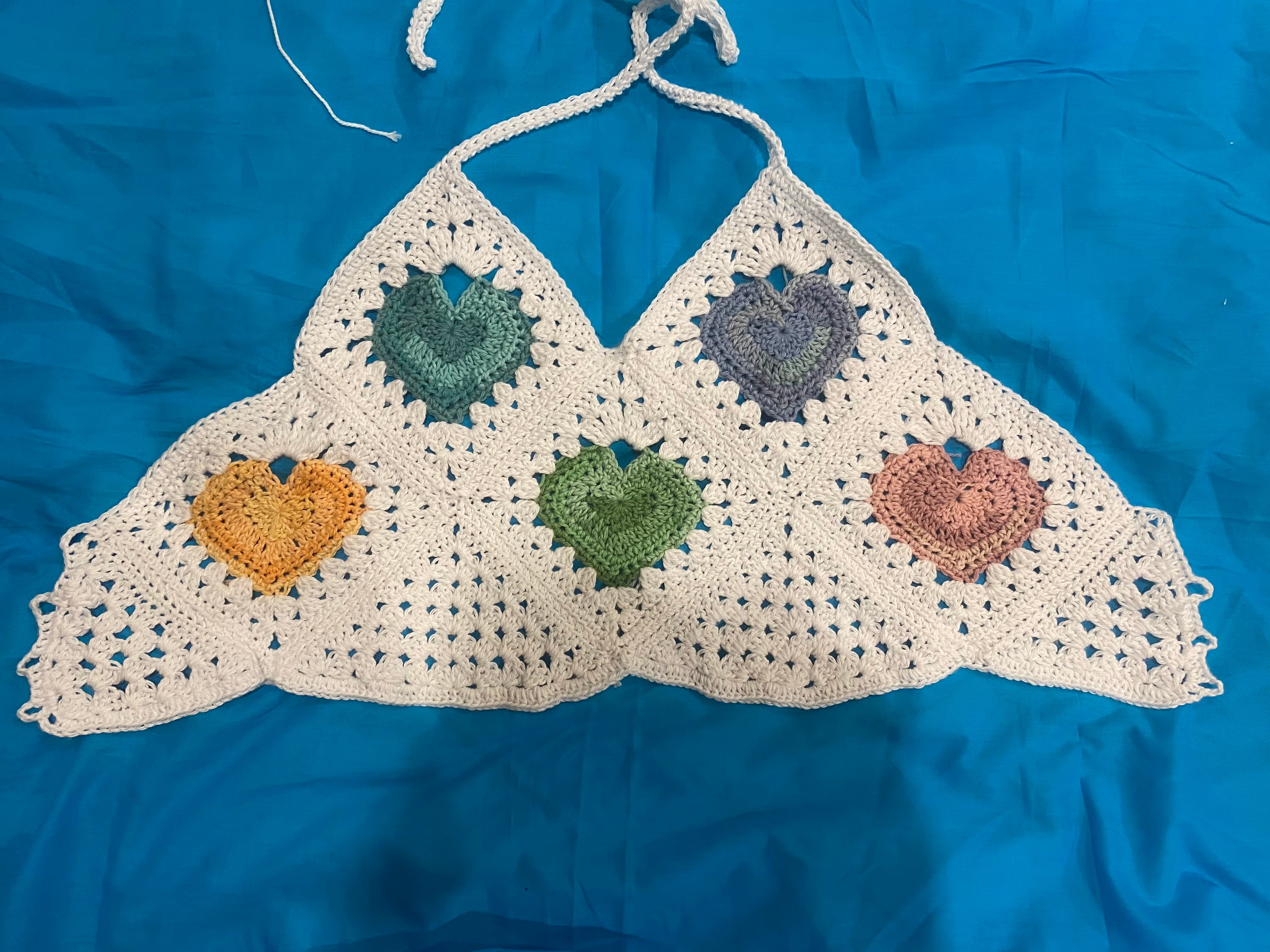 40 Crochet Summer Clothes with Tops, Dresses, Shorts, and Shrugs 40 How to crochet market bralette pattern: cute granny