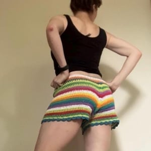 HOW TO CROCHET no sew festival scrappy lounge shorts (easy beginner crochet pattern w photo tutorial all sizes) cute lingerie shorties 2025