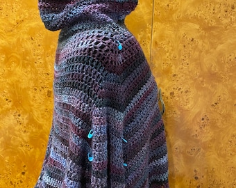 Hooded Poncho/Cape - easy beginner crochet pattern & photo tutorial hoodie cloak goth/alt/ren faire/fae/cottagecore outlander garment LOTR