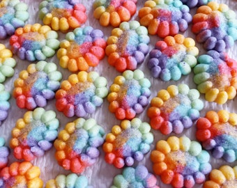 3 docenas de galletas caseras de almendras con forma de unicornio y arcoíris. No contienen gluten.