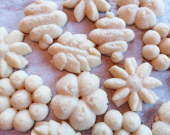 3 docenas de galletas caseras de almendras frescas sin decorar. Sin gluten.