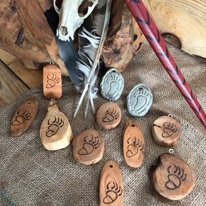Pendant &quot;Bear Claw&quot; - Indian symbol