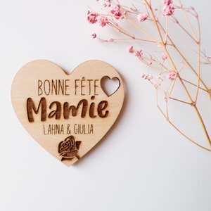 Magnet cœur Bonne fête mamie personnalisé en bois Fête des grands mères idée cadeau Pour Mamie Gravure bois Aimant pour frigo image 3